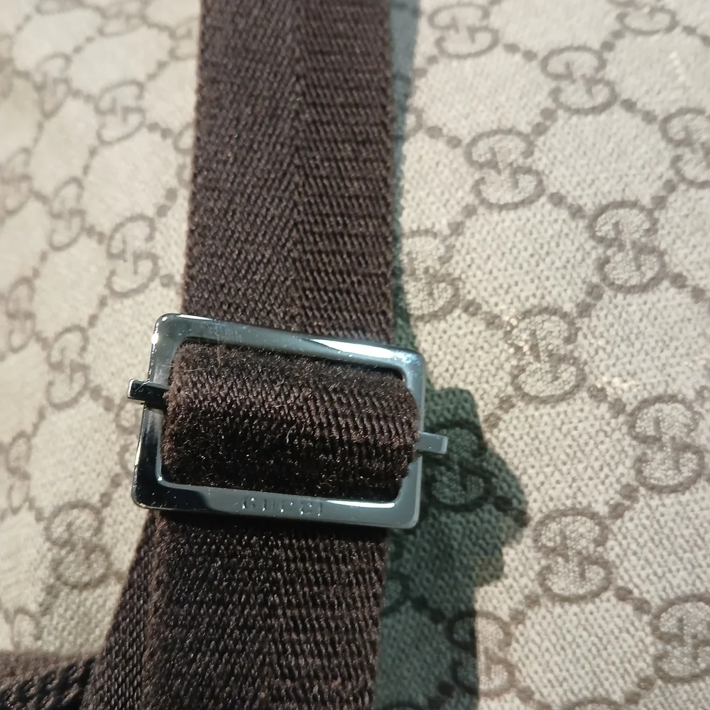 Floral Embroidered Gucci Canvas Crossbody Bag - Brown/Tan - Picture 15 of 16